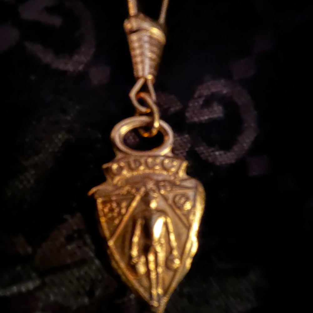 Vintage Gucci Crest Charm Keychain - Picture 4 of 5